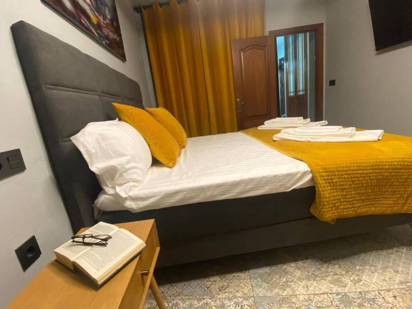 Sun & Stay Malaga Chic 2Br With Balcony Views Exterior photo